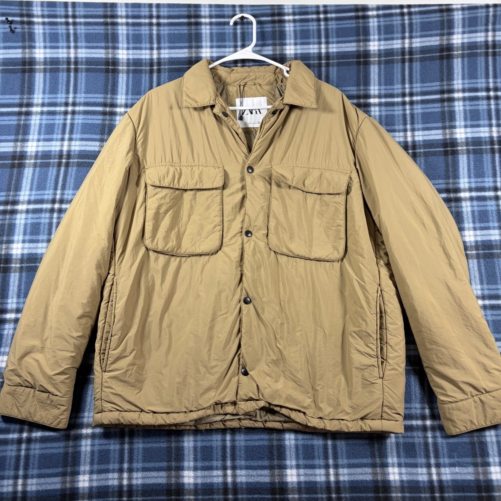 Zara Puffer Shirt Jacket Tan Khaki Nylon Quilted Snap Front Large 3918/414/707
